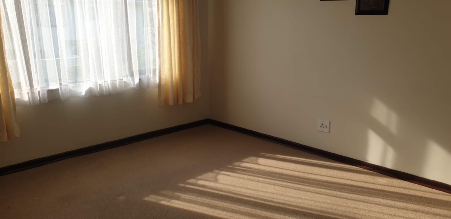 3 Bedroom Property for Sale in Umtentweni KwaZulu-Natal