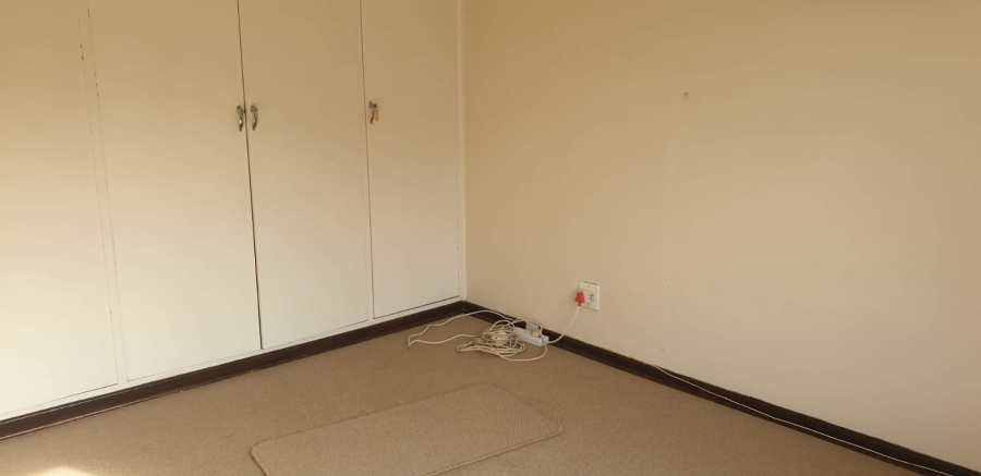 3 Bedroom Property for Sale in Umtentweni KwaZulu-Natal