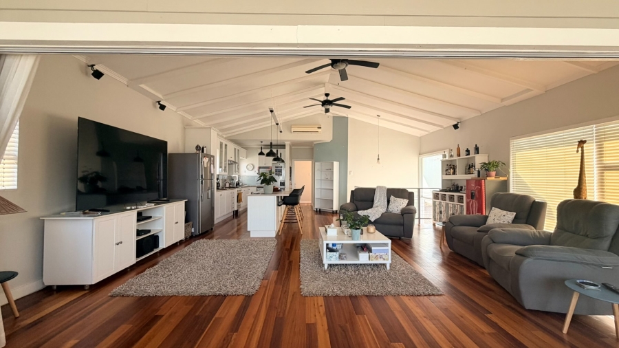 4 Bedroom Property for Sale in Shelly Beach KwaZulu-Natal