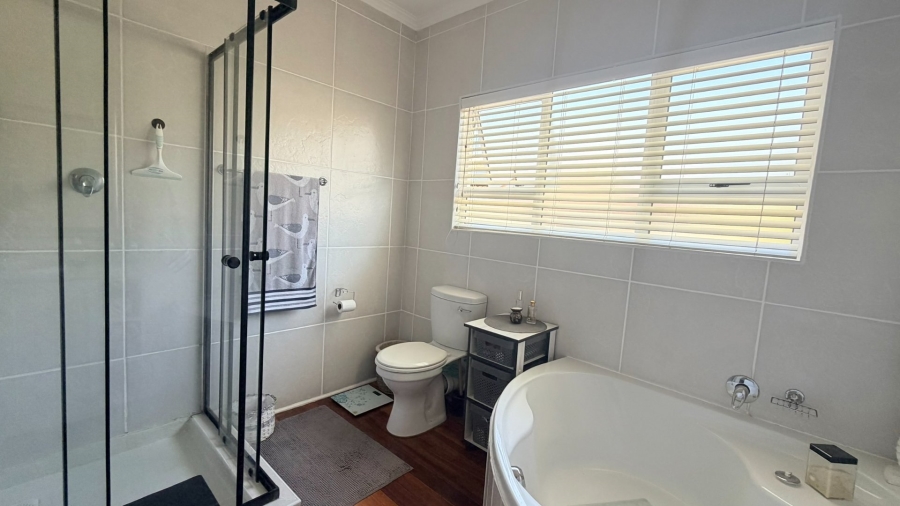4 Bedroom Property for Sale in Shelly Beach KwaZulu-Natal