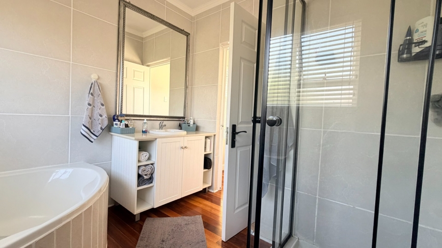 4 Bedroom Property for Sale in Shelly Beach KwaZulu-Natal