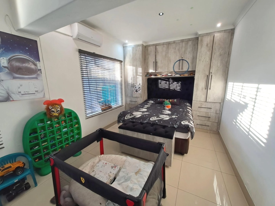3 Bedroom Property for Sale in Sunnyridge KwaZulu-Natal