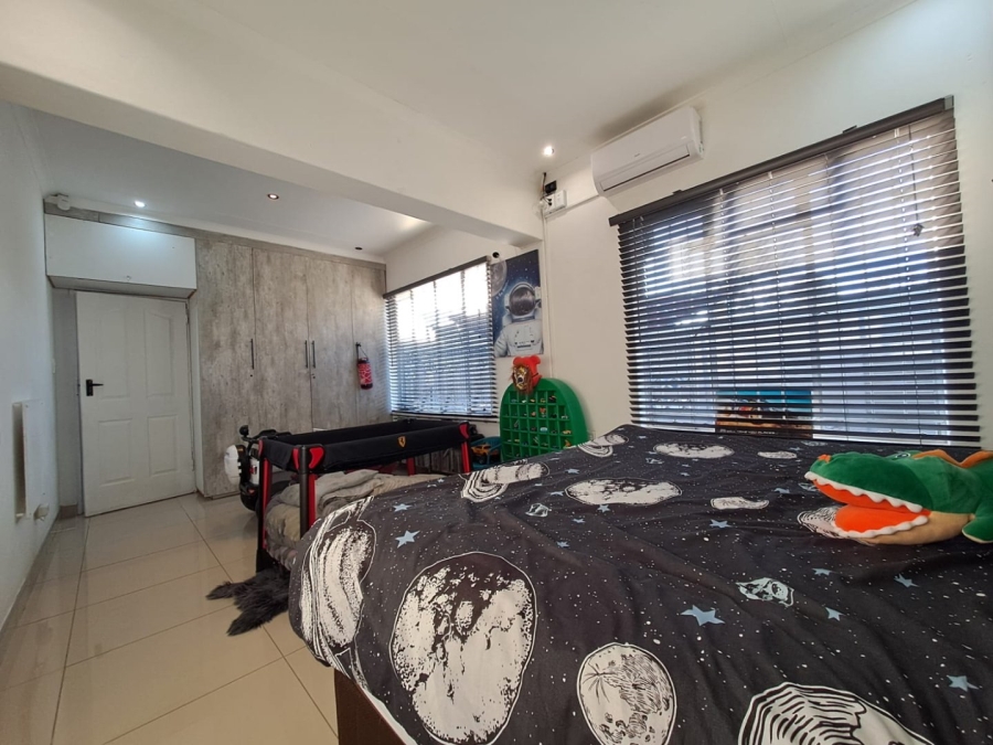 3 Bedroom Property for Sale in Sunnyridge KwaZulu-Natal