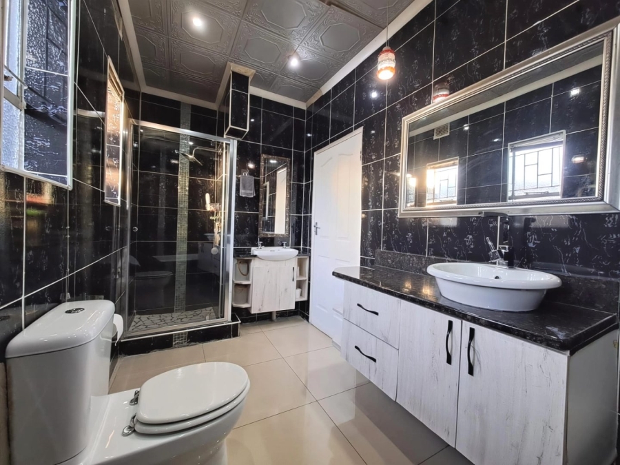 3 Bedroom Property for Sale in Sunnyridge KwaZulu-Natal