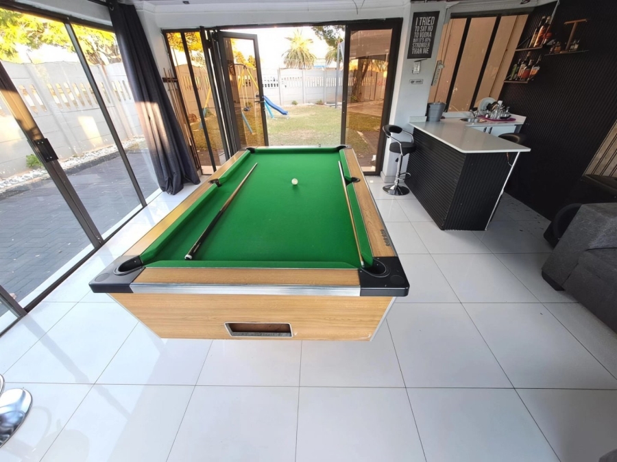 3 Bedroom Property for Sale in Sunnyridge KwaZulu-Natal