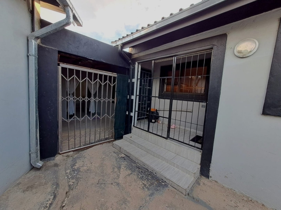 3 Bedroom Property for Sale in Sunnyridge KwaZulu-Natal