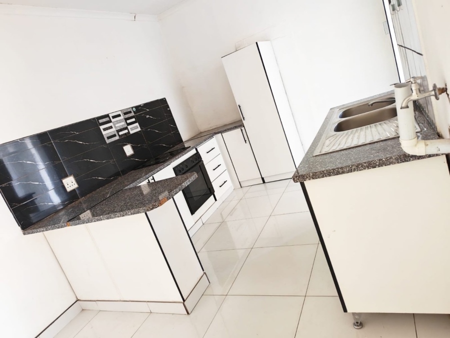 3 Bedroom Property for Sale in Sunnyridge KwaZulu-Natal