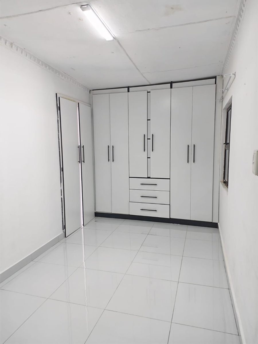 3 Bedroom Property for Sale in Sunnyridge KwaZulu-Natal