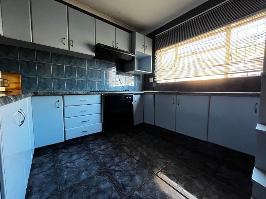 3 Bedroom Property for Sale in Aviary Hill KwaZulu-Natal