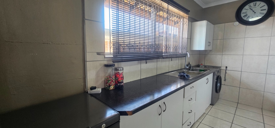 To Let 2 Bedroom Property for Rent in Overport KwaZulu-Natal