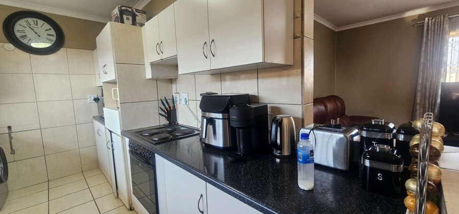 To Let 2 Bedroom Property for Rent in Overport KwaZulu-Natal
