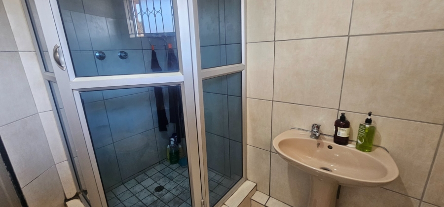 To Let 2 Bedroom Property for Rent in Overport KwaZulu-Natal
