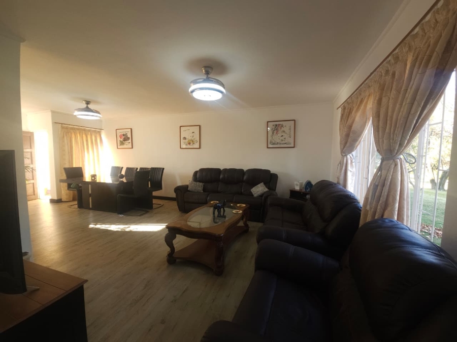 3 Bedroom Property for Sale in Huttenheights KwaZulu-Natal