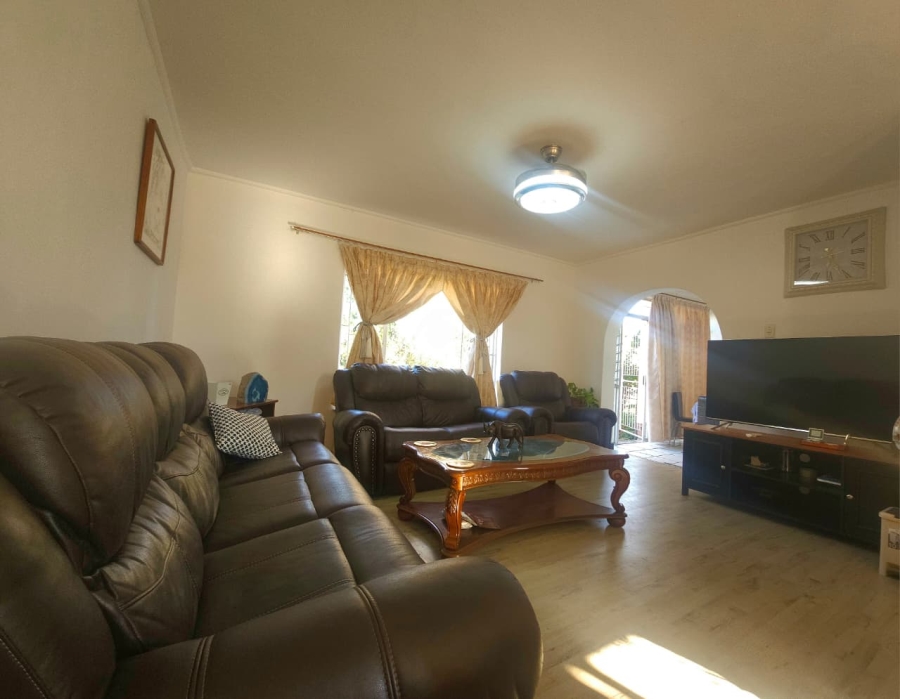 3 Bedroom Property for Sale in Huttenheights KwaZulu-Natal