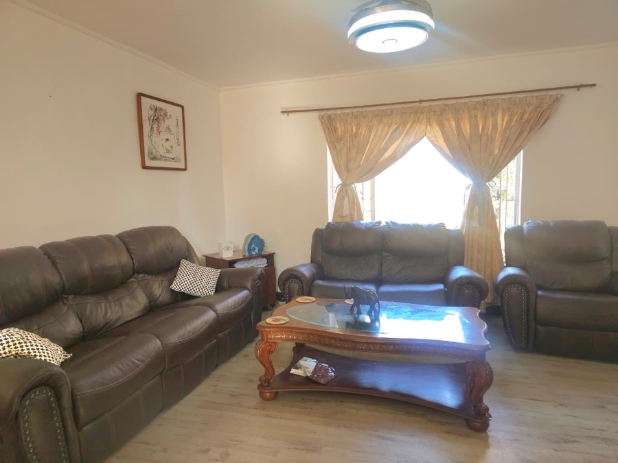 3 Bedroom Property for Sale in Huttenheights KwaZulu-Natal