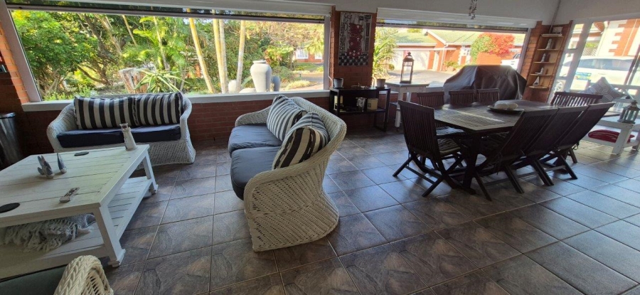 3 Bedroom Property for Sale in Umtentweni KwaZulu-Natal