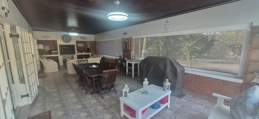3 Bedroom Property for Sale in Umtentweni KwaZulu-Natal