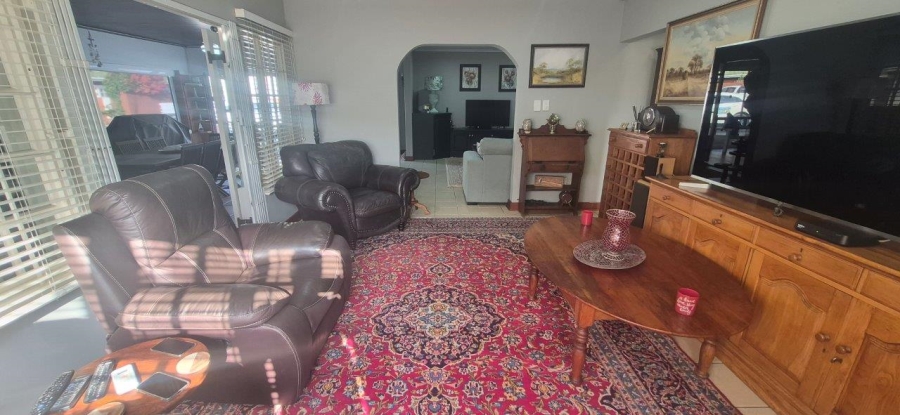 3 Bedroom Property for Sale in Umtentweni KwaZulu-Natal