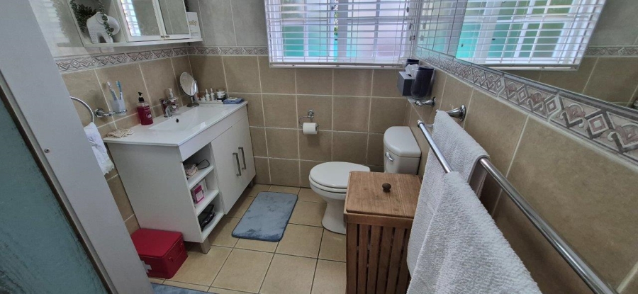 3 Bedroom Property for Sale in Umtentweni KwaZulu-Natal