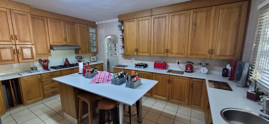 3 Bedroom Property for Sale in Umtentweni KwaZulu-Natal