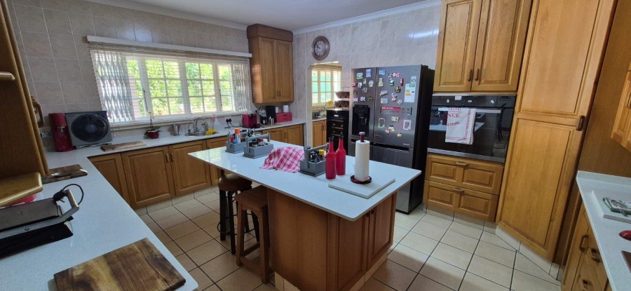 3 Bedroom Property for Sale in Umtentweni KwaZulu-Natal