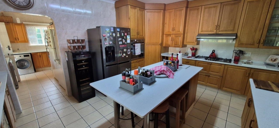 3 Bedroom Property for Sale in Umtentweni KwaZulu-Natal
