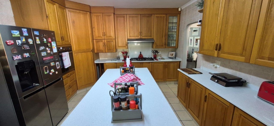3 Bedroom Property for Sale in Umtentweni KwaZulu-Natal
