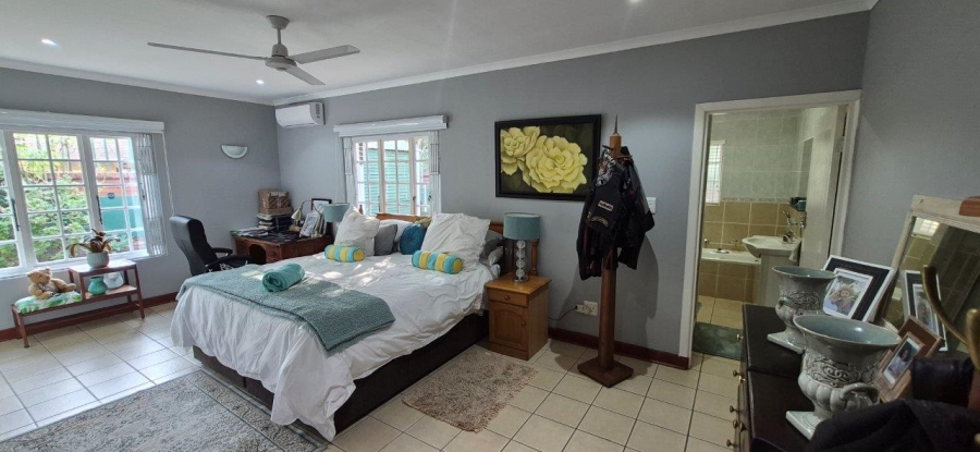3 Bedroom Property for Sale in Umtentweni KwaZulu-Natal