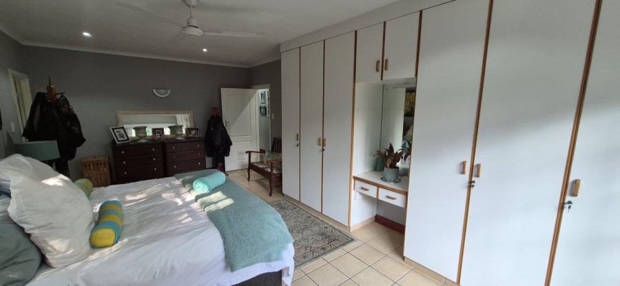 3 Bedroom Property for Sale in Umtentweni KwaZulu-Natal