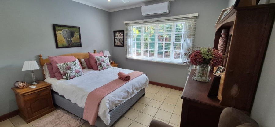 3 Bedroom Property for Sale in Umtentweni KwaZulu-Natal