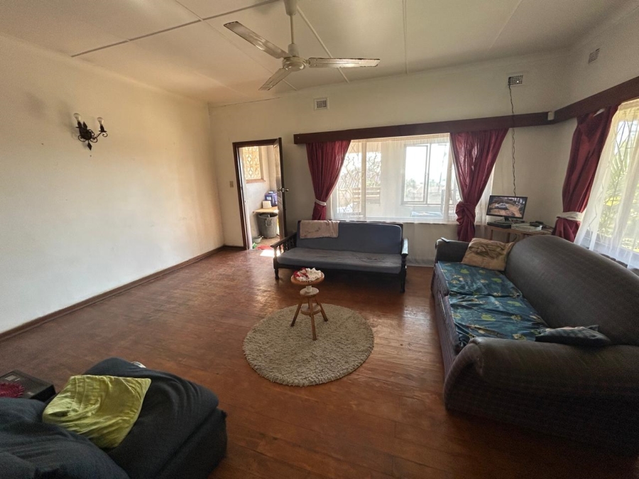 3 Bedroom Property for Sale in Port Edward KwaZulu-Natal