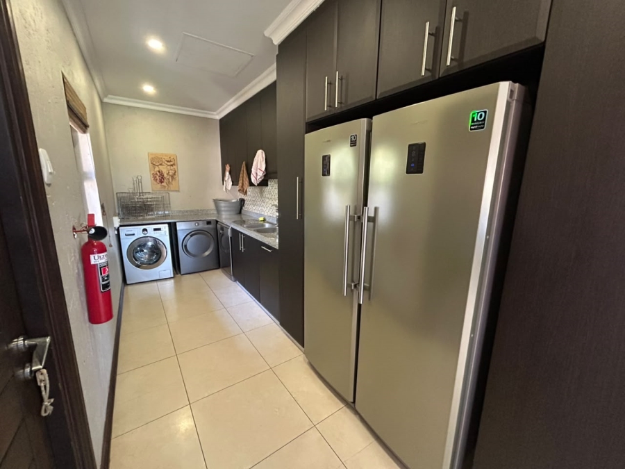 4 Bedroom Property for Sale in Leisure Bay KwaZulu-Natal