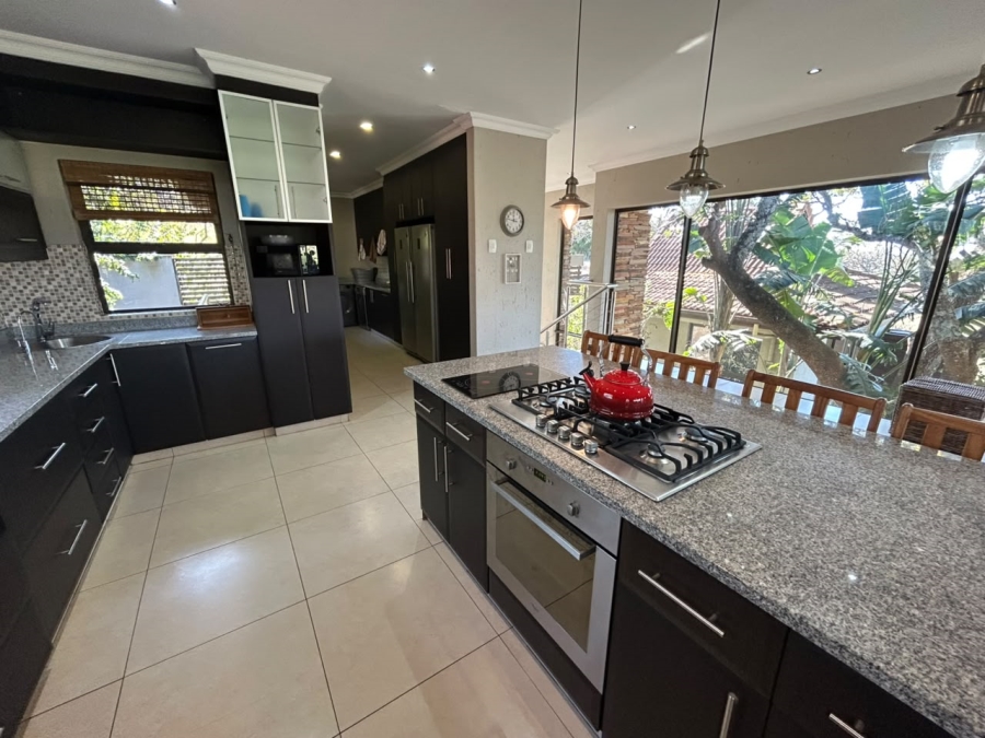 4 Bedroom Property for Sale in Leisure Bay KwaZulu-Natal