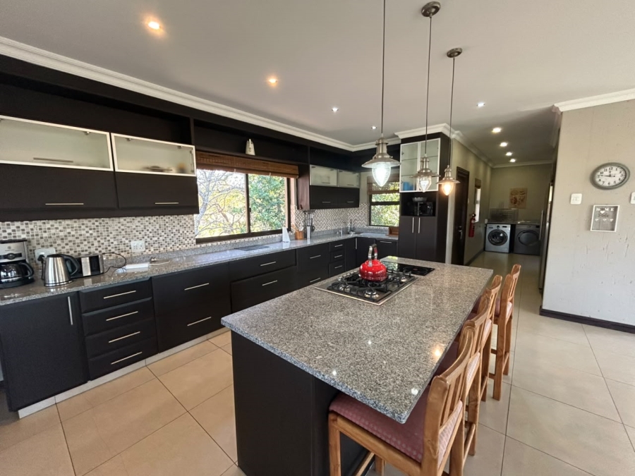 4 Bedroom Property for Sale in Leisure Bay KwaZulu-Natal