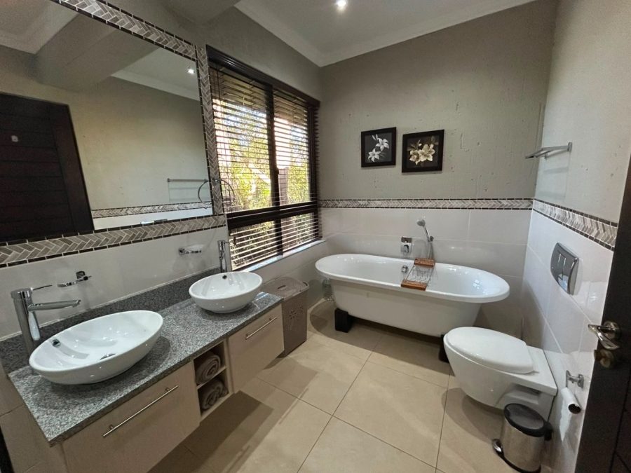 4 Bedroom Property for Sale in Leisure Bay KwaZulu-Natal
