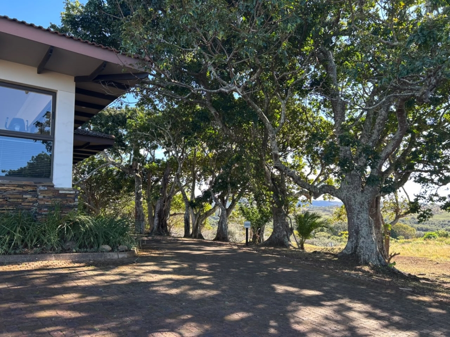 4 Bedroom Property for Sale in Leisure Bay KwaZulu-Natal