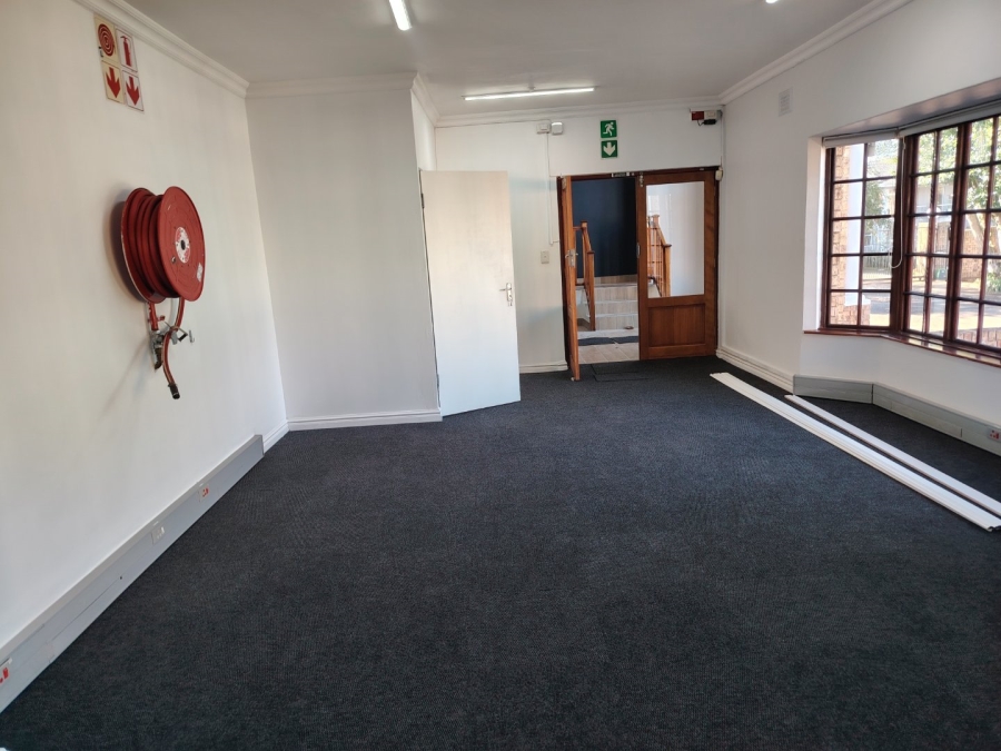 To Let Commercial Property for Rent in Hillcrest Central KwaZulu-Natal