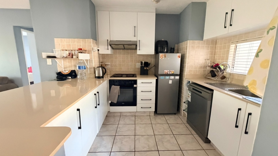2 Bedroom Property for Sale in Uvongo KwaZulu-Natal