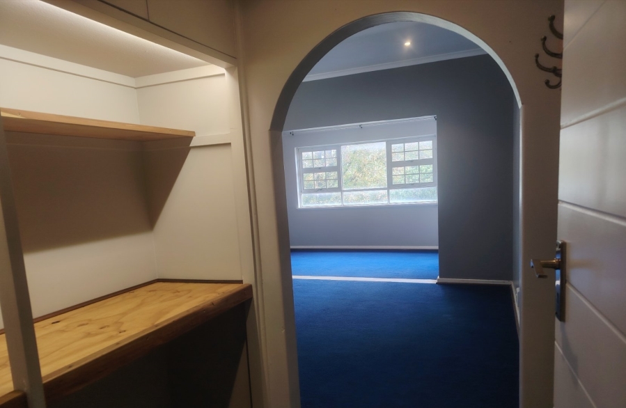 To Let Commercial Property for Rent in Kloof KwaZulu-Natal