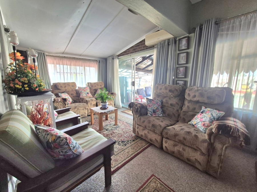3 Bedroom Property for Sale in Pioneer Park KwaZulu-Natal