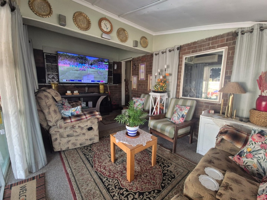 3 Bedroom Property for Sale in Pioneer Park KwaZulu-Natal