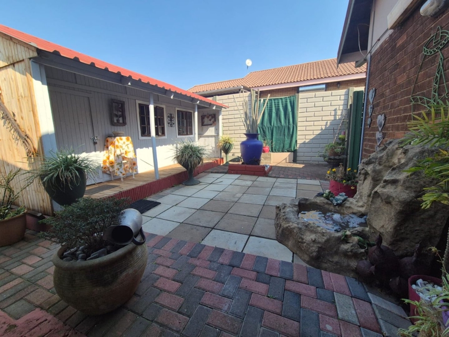 3 Bedroom Property for Sale in Pioneer Park KwaZulu-Natal