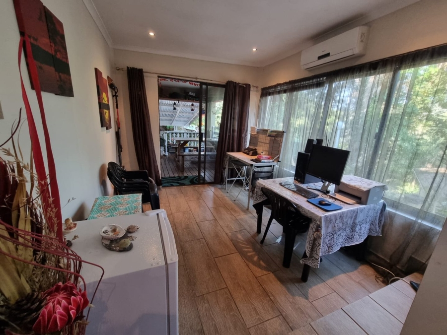1 Bedroom Property for Sale in Sunwich Port KwaZulu-Natal