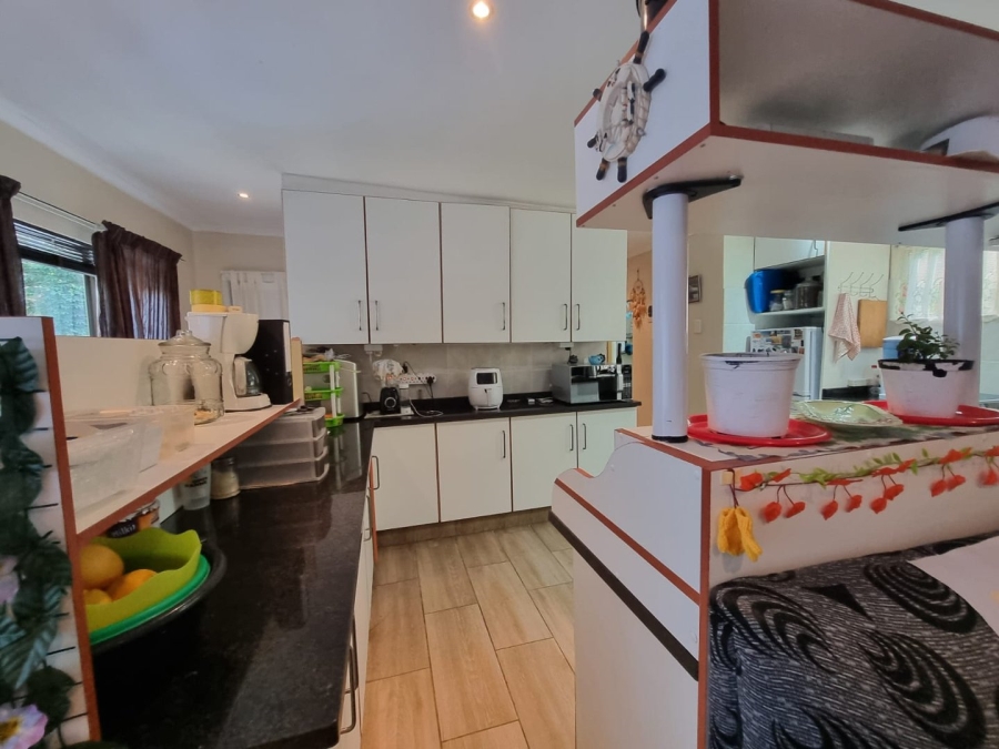 1 Bedroom Property for Sale in Sunwich Port KwaZulu-Natal