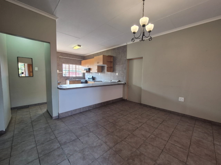 5 Bedroom Property for Sale in Pioneer Park KwaZulu-Natal
