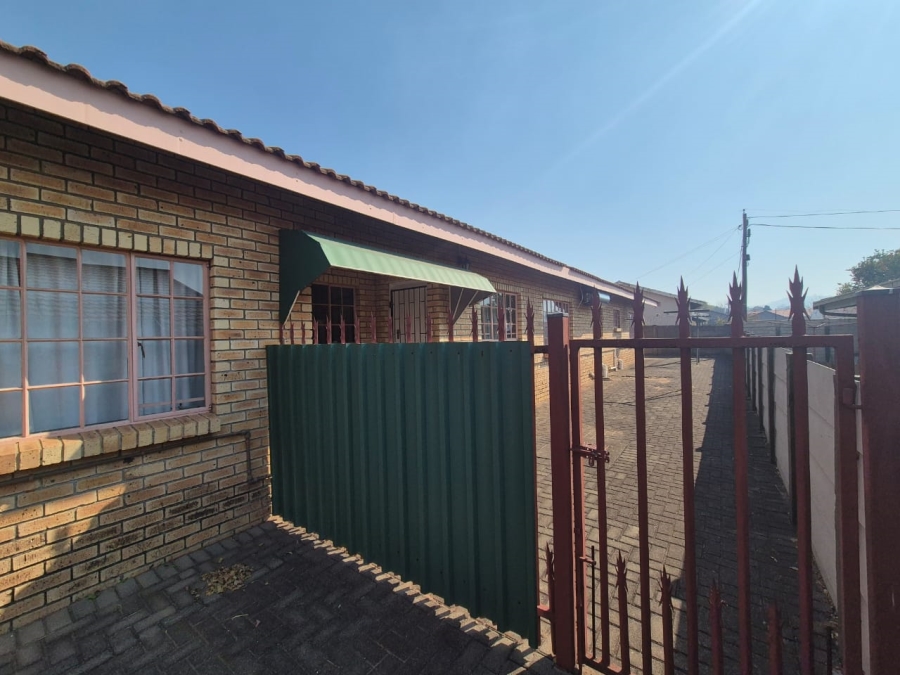 5 Bedroom Property for Sale in Pioneer Park KwaZulu-Natal