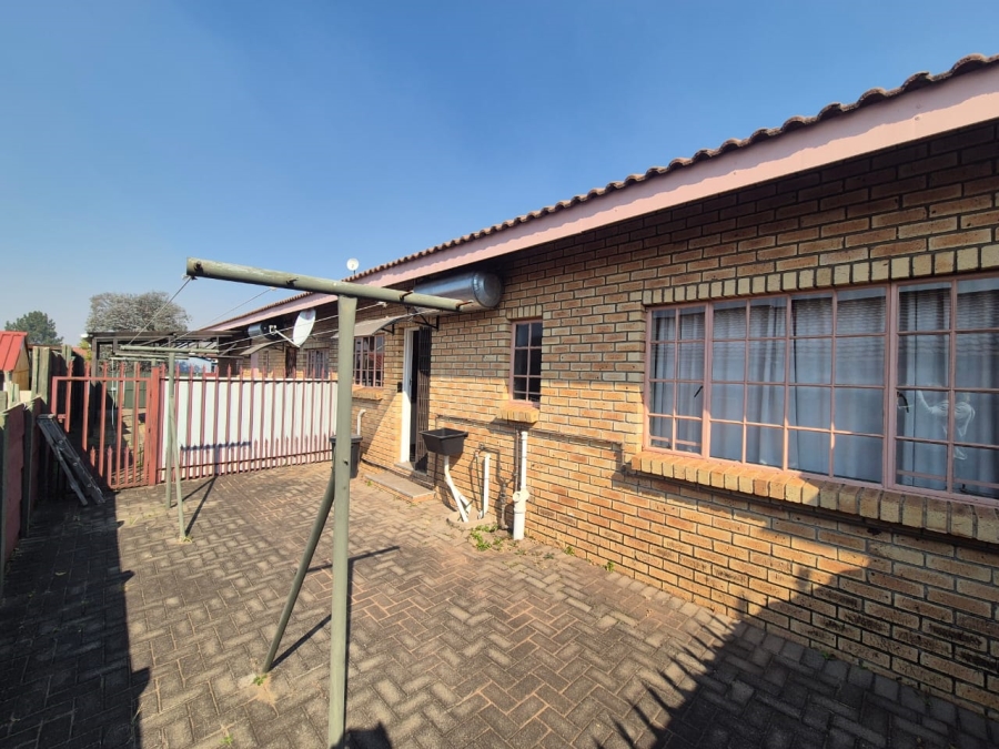 5 Bedroom Property for Sale in Pioneer Park KwaZulu-Natal