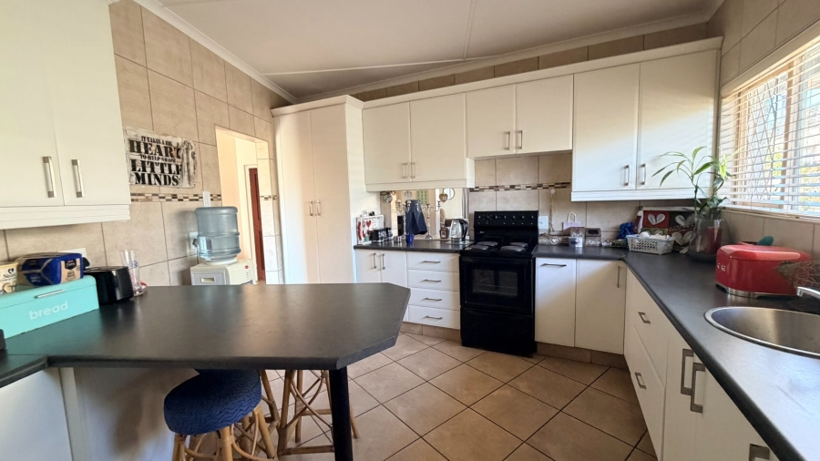3 Bedroom Property for Sale in St Michaels On Sea KwaZulu-Natal