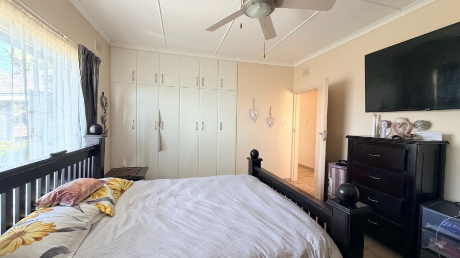 3 Bedroom Property for Sale in St Michaels On Sea KwaZulu-Natal
