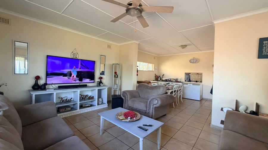 3 Bedroom Property for Sale in St Michaels On Sea KwaZulu-Natal